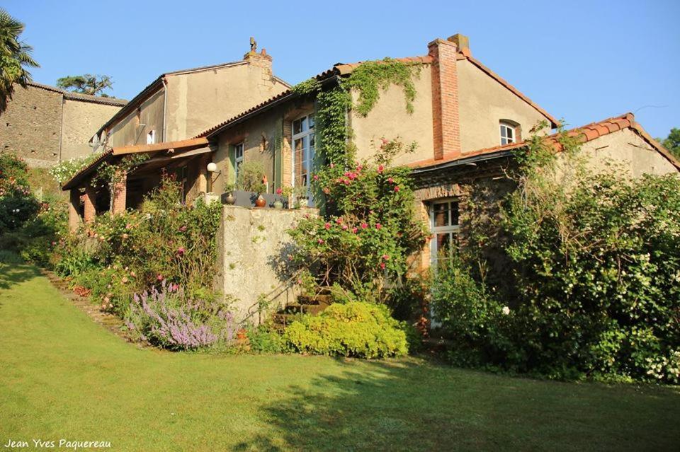 Le Moulin Neuf Vila Beaupréau-en-Mauges Exterior foto